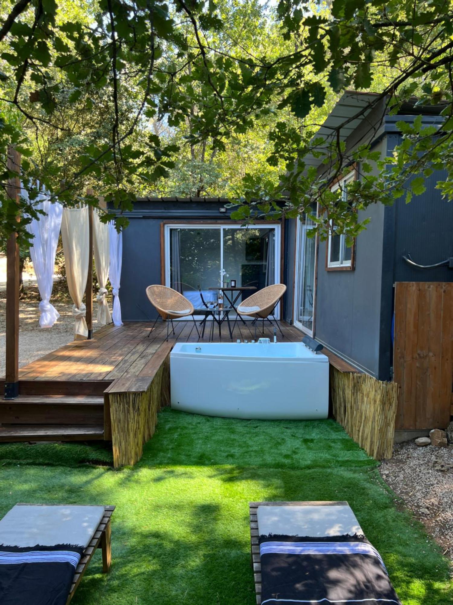 Superbe Cabane Jacuzzi Jardin Clim Wifi Parking Meyreuil Dış mekan fotoğraf