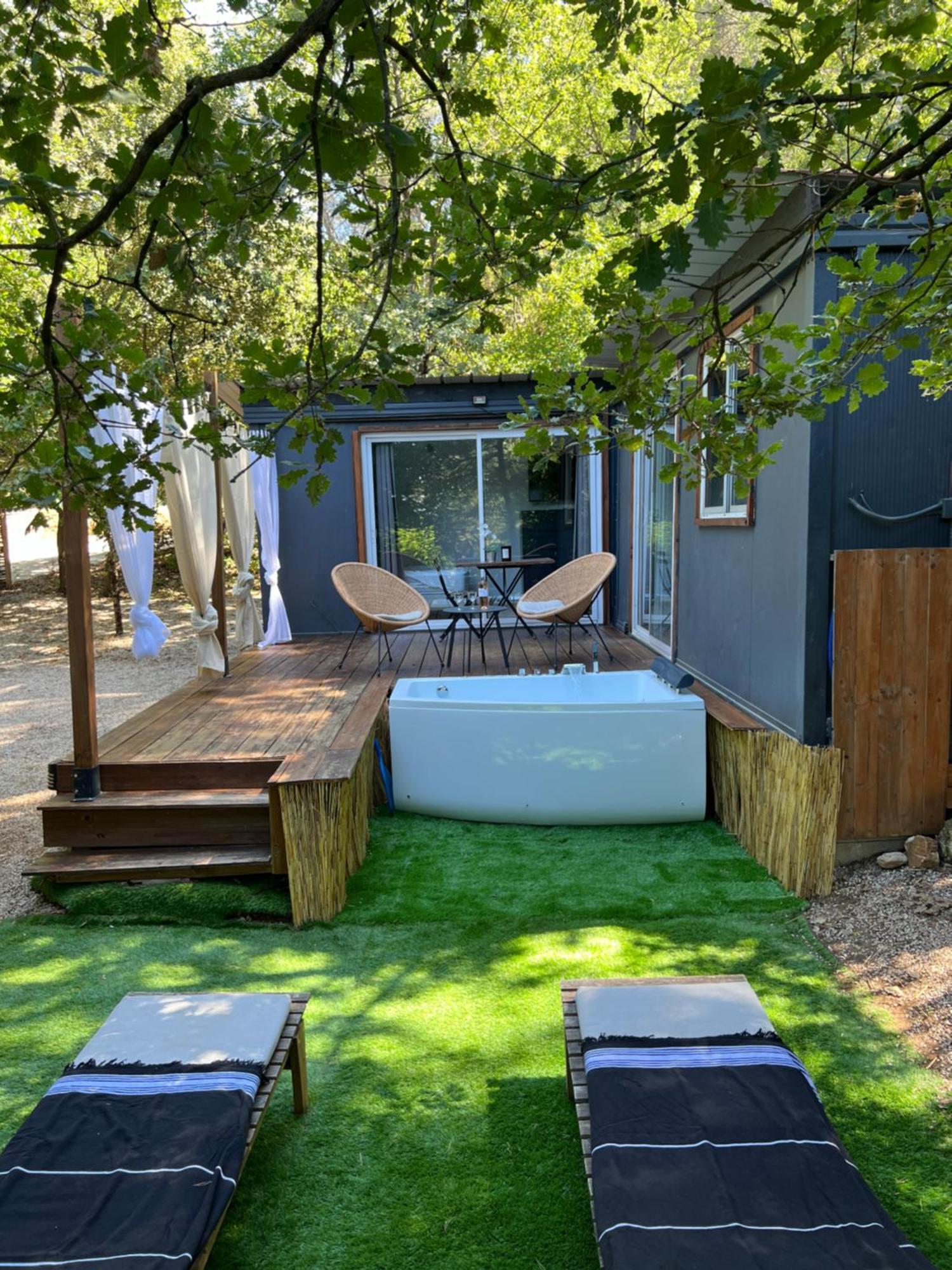 Superbe Cabane Jacuzzi Jardin Clim Wifi Parking Meyreuil Dış mekan fotoğraf