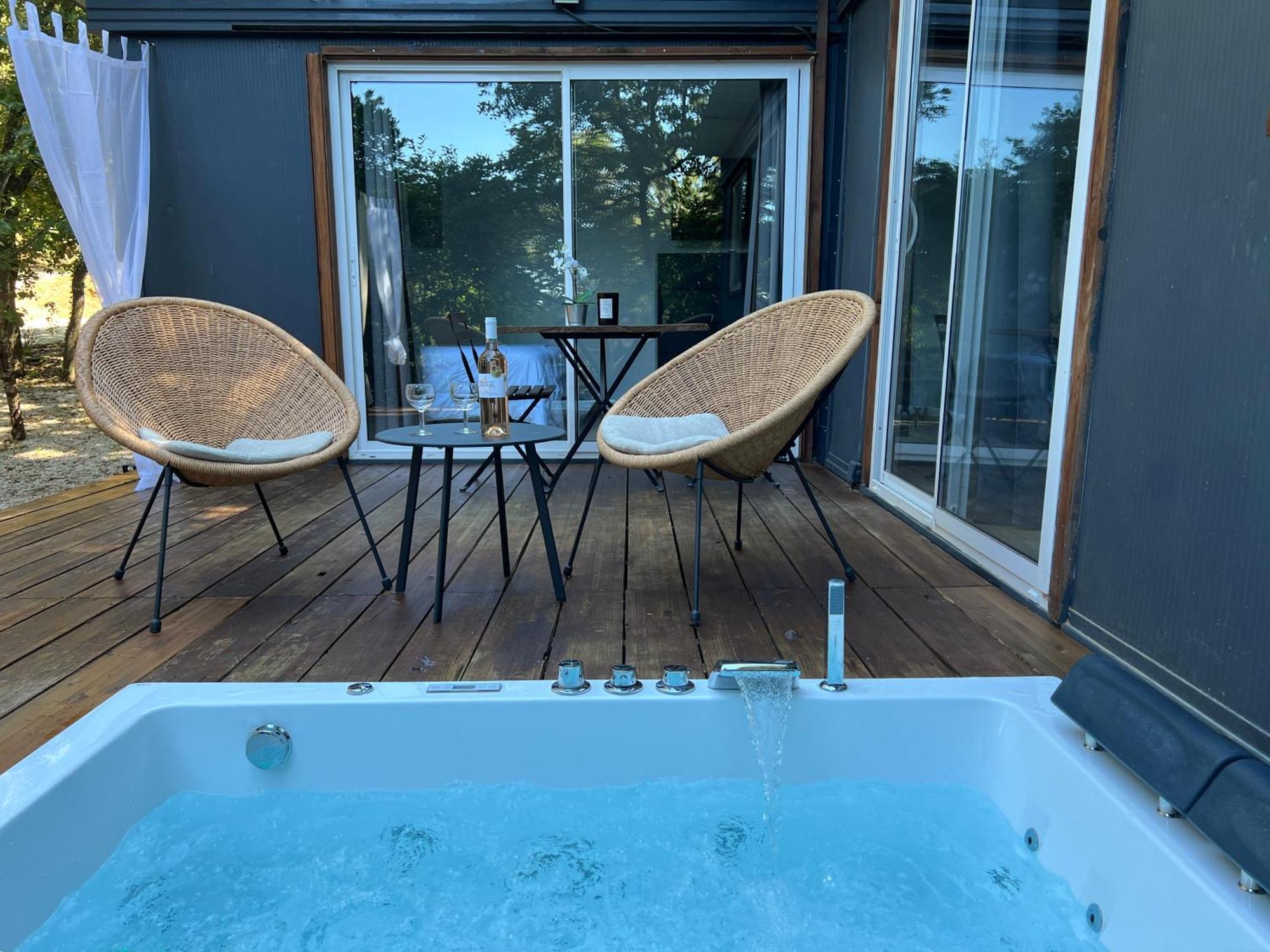 Superbe Cabane Jacuzzi Jardin Clim Wifi Parking Meyreuil Dış mekan fotoğraf
